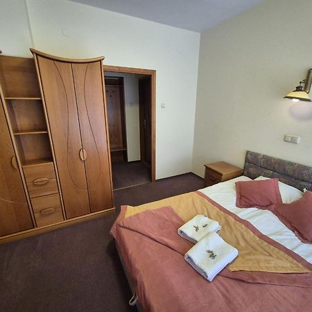 Hotel Familijny Osrodek Wypoczynkowo - Rehabilitacyjny Krynica-Zdrój Extérieur photo