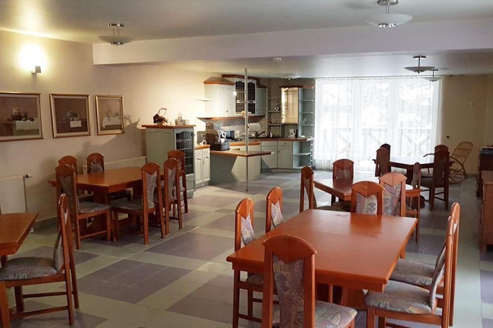 Hotel Familijny Osrodek Wypoczynkowo - Rehabilitacyjny Krynica-Zdrój Extérieur photo