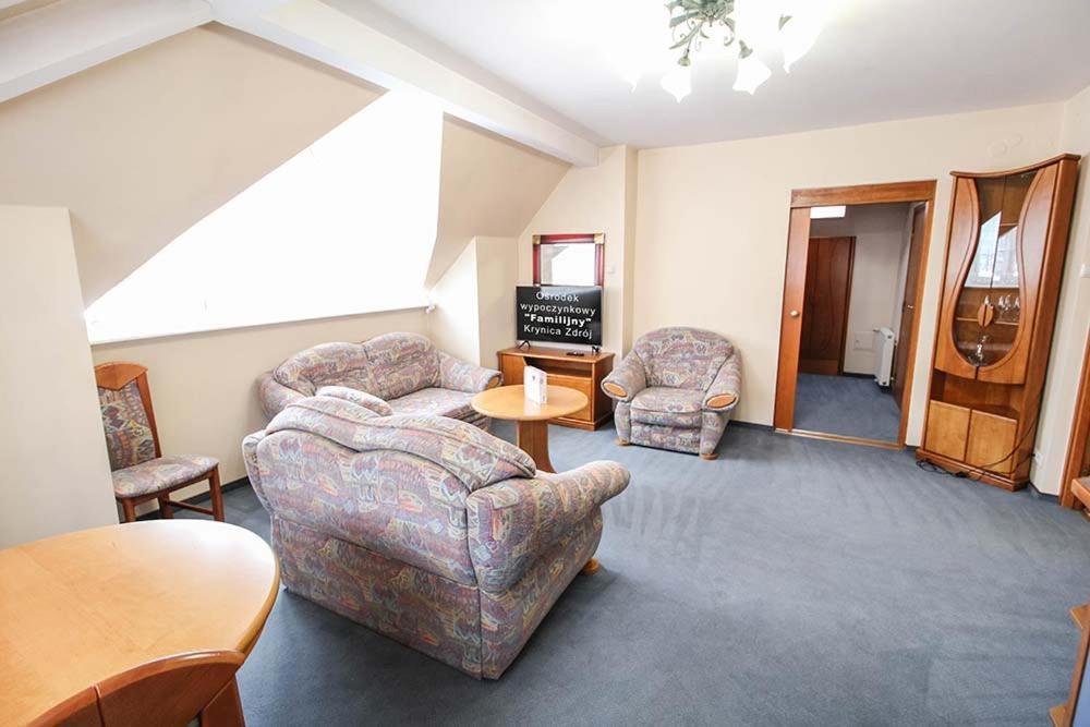 Hotel Familijny Osrodek Wypoczynkowo - Rehabilitacyjny Krynica-Zdrój Extérieur photo