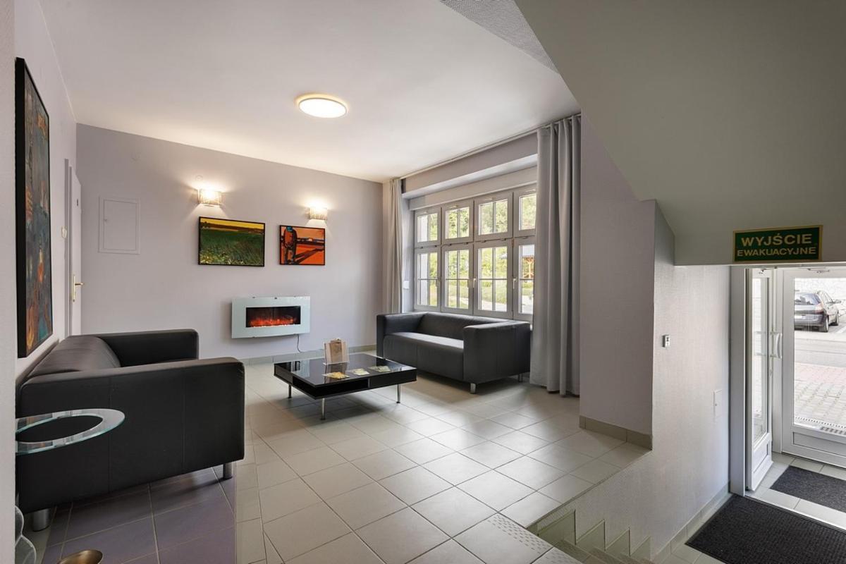 Hotel Familijny Osrodek Wypoczynkowo - Rehabilitacyjny Krynica-Zdrój Extérieur photo