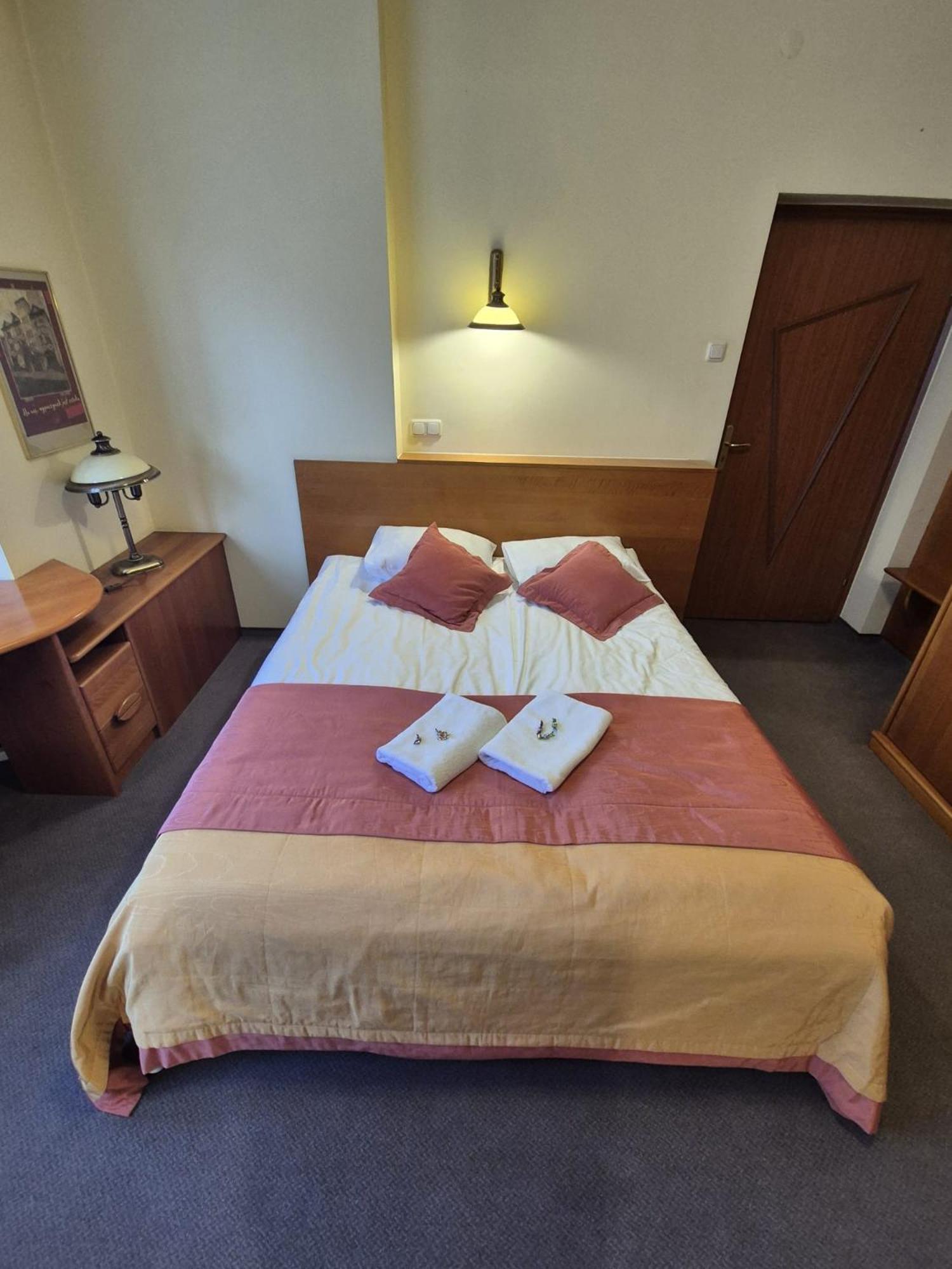 Hotel Familijny Osrodek Wypoczynkowo - Rehabilitacyjny Krynica-Zdrój Extérieur photo