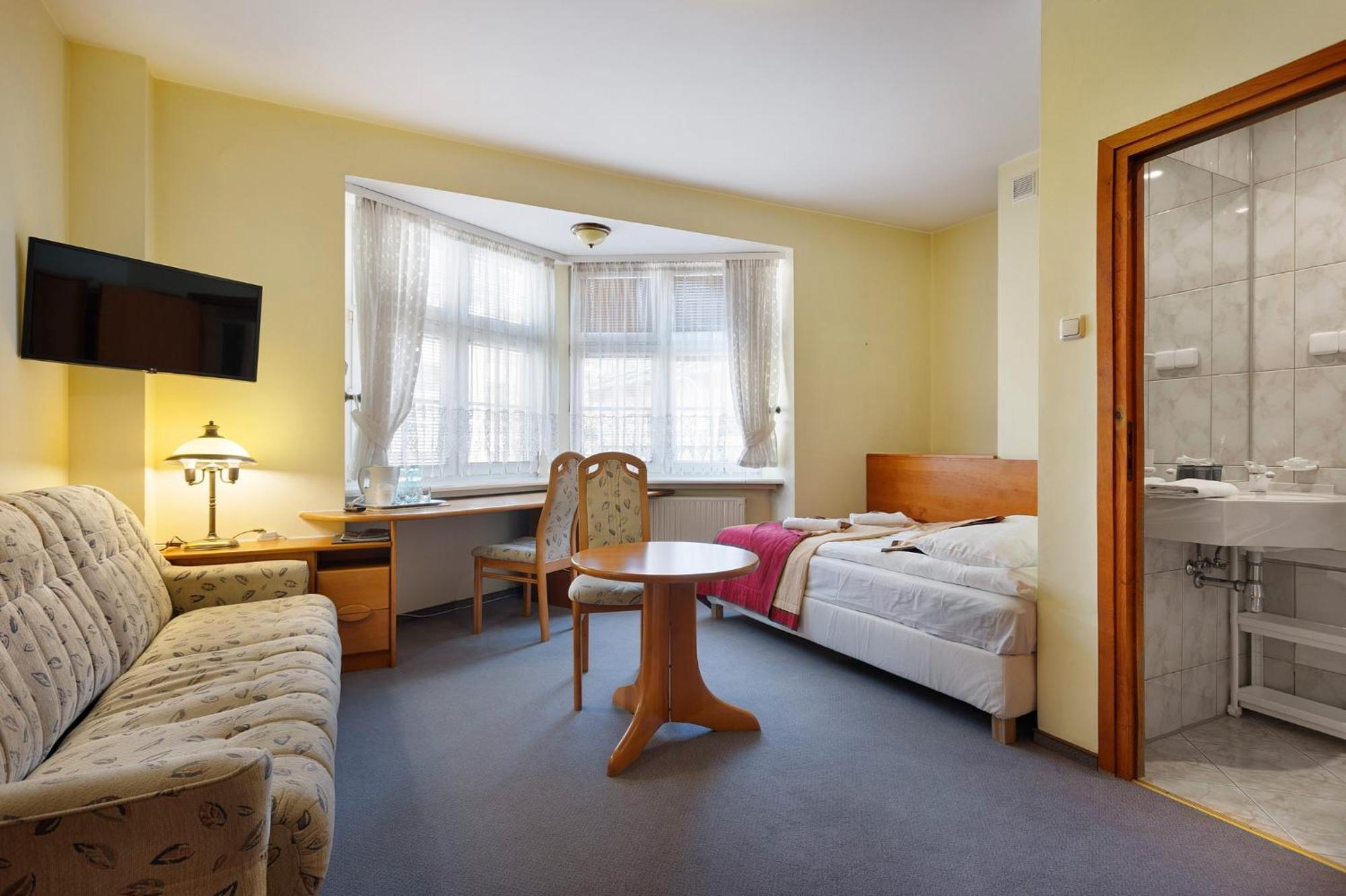 Hotel Familijny Osrodek Wypoczynkowo - Rehabilitacyjny Krynica-Zdrój Extérieur photo