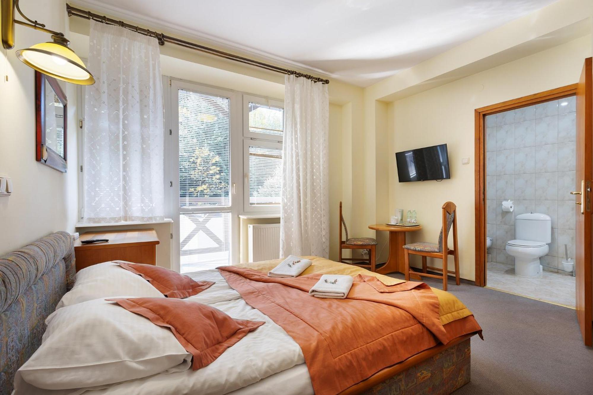 Hotel Familijny Osrodek Wypoczynkowo - Rehabilitacyjny Krynica-Zdrój Extérieur photo