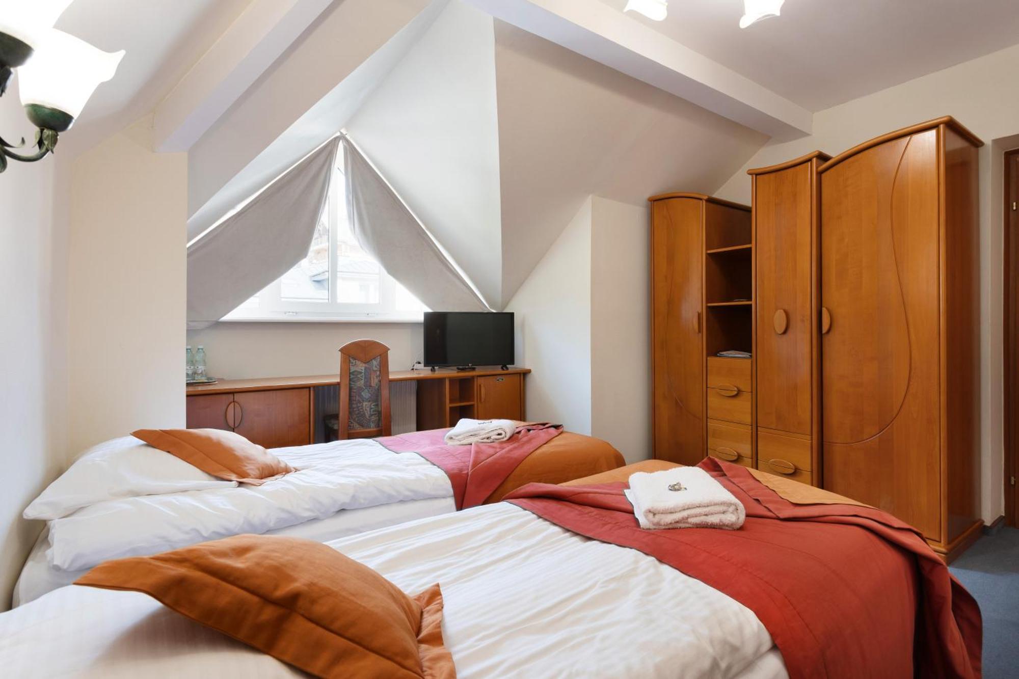 Hotel Familijny Osrodek Wypoczynkowo - Rehabilitacyjny Krynica-Zdrój Extérieur photo