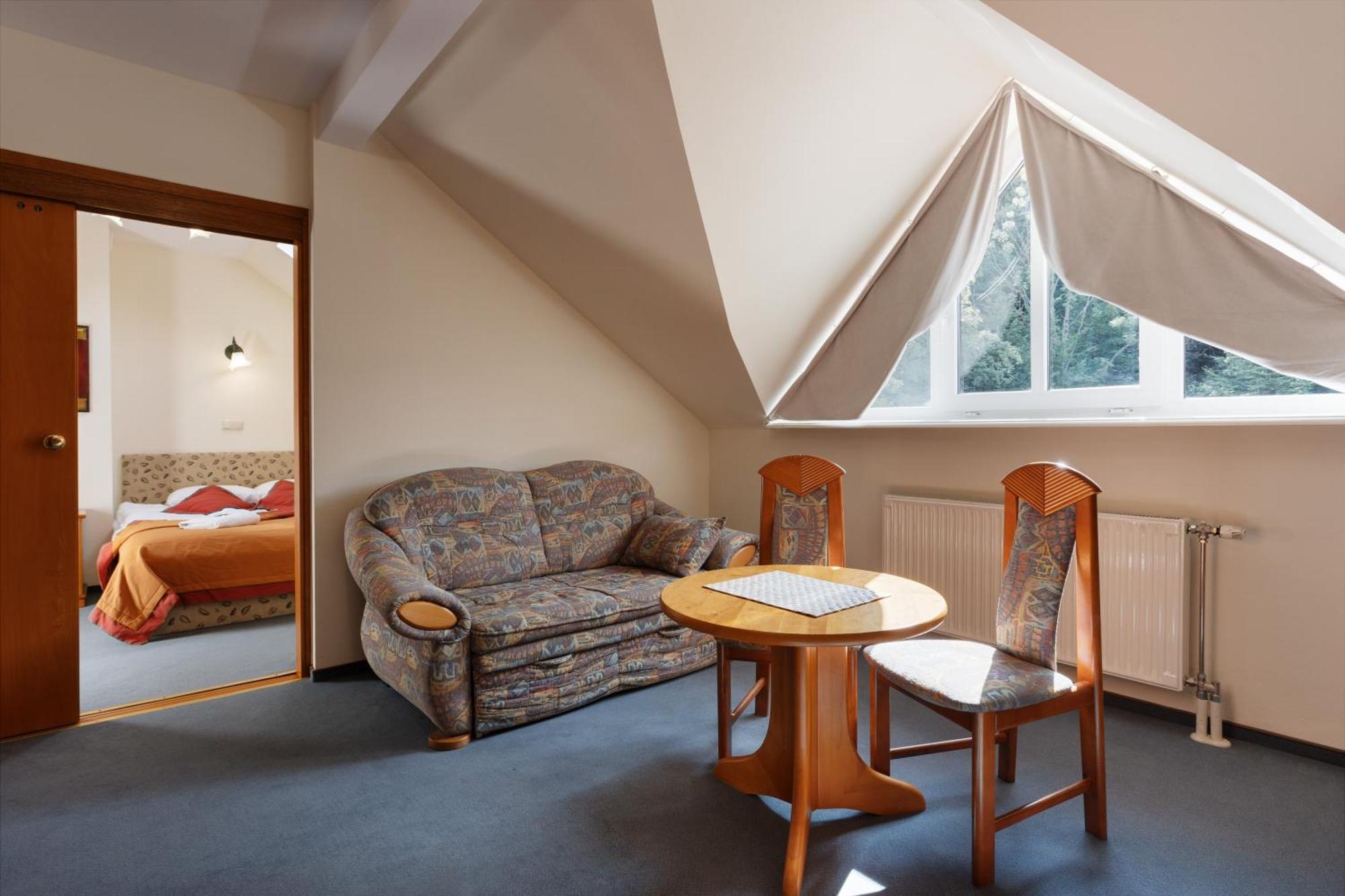 Hotel Familijny Osrodek Wypoczynkowo - Rehabilitacyjny Krynica-Zdrój Extérieur photo